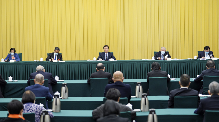 韓正看望港澳地區全國政協委員并參加討論