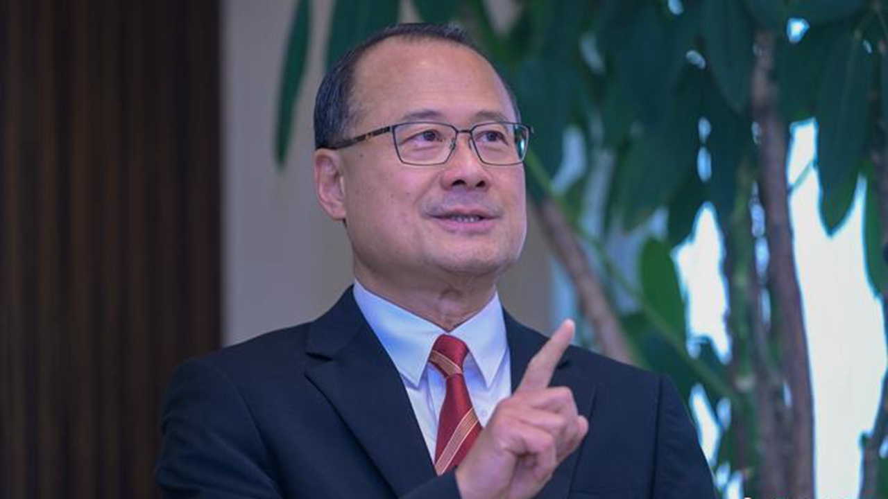 蔡冠深委員：香港未來(lái)定位在于融入國(guó)家、聯(lián)系世界